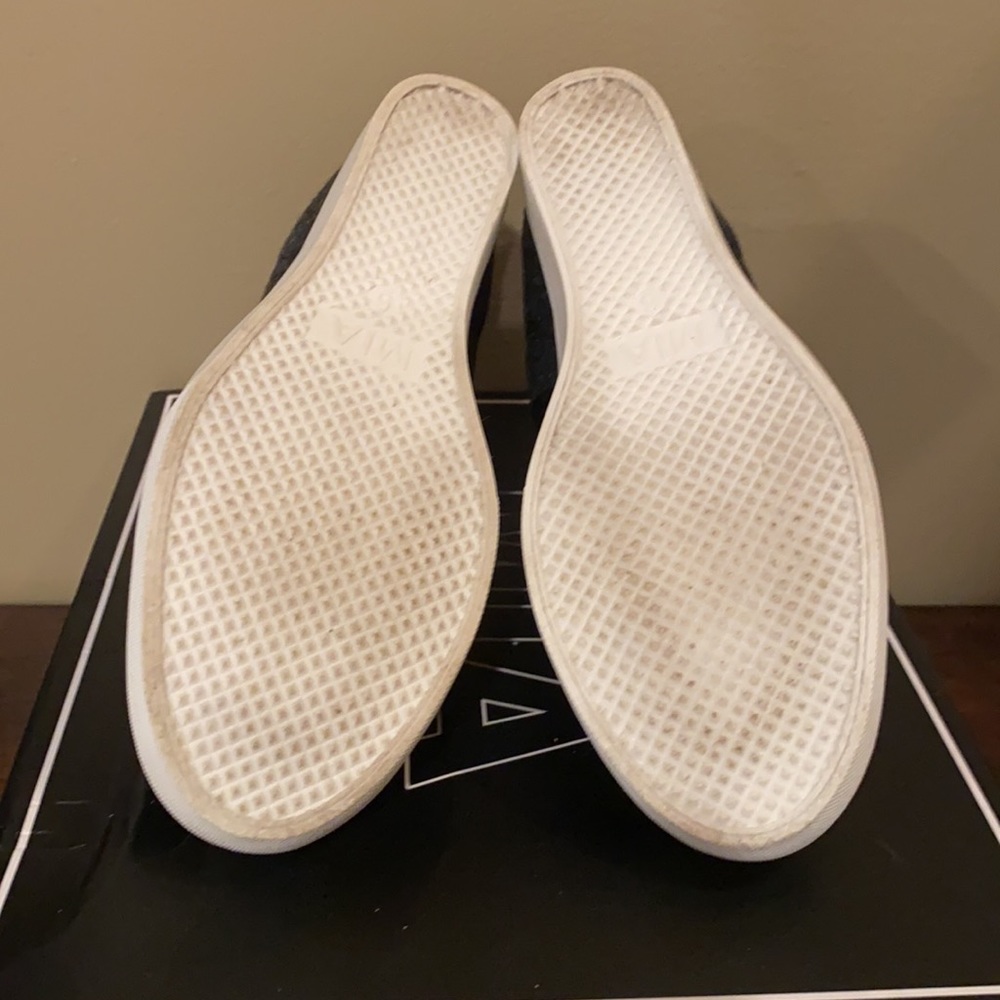 MIA Hidden Wedge Sneakers - Picture 6 of 8
